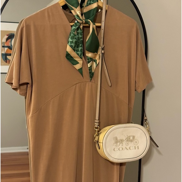 Oak & Fort casual dress - Picture 2 of 3